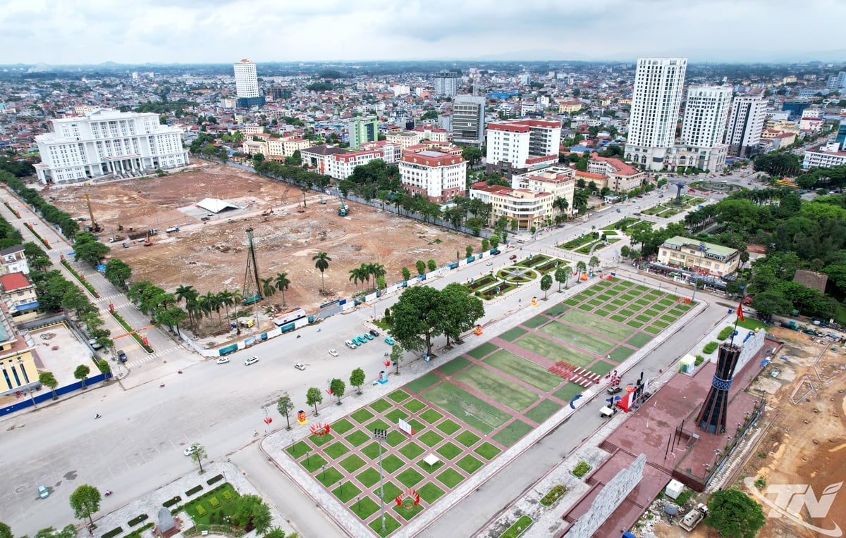 The New Urban Area and Central Pedestrian Street Project (with a total investment of over VND 2,450 billion) implemented in the administrative center of the province is expected to enhance the urban appearance of Thai Nguyen.