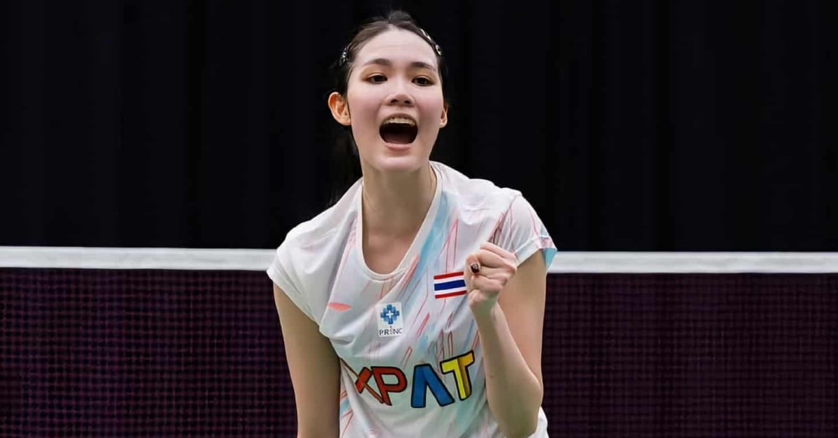 Badminton : la Thaïlandaise surprend les Chinois

ou

Triomphe thaïlandais : une joueuse de badminton domine les Chinois

ou

Badminton : la percée thaïlandaise face à la Chine