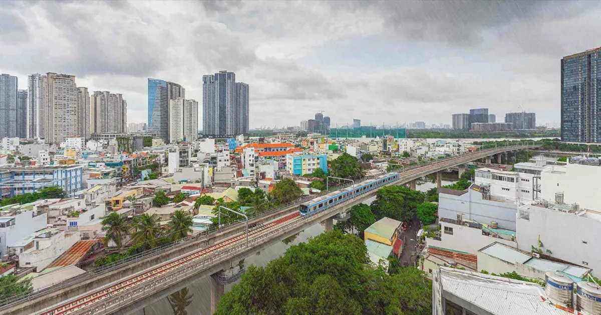 Giữa ngày mưa lất phất