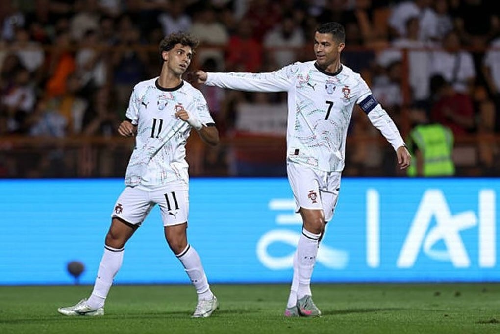 Ronaldo vượt Messi, sắp xô đổ kỷ lục thế giới ở vòng loại World Cup - 1