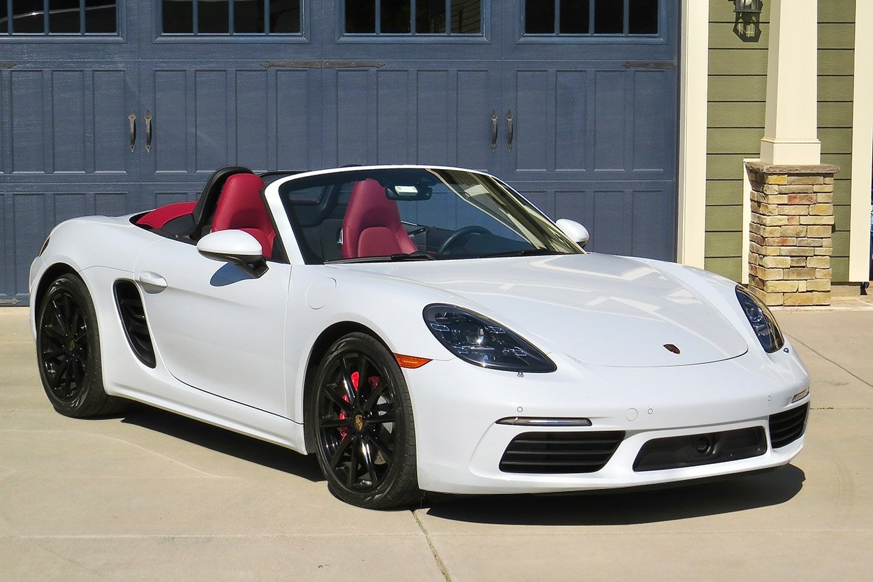 Porsche បើកផ្លូវសម្រាប់រថយន្តអគ្គិសនី៖ បញ្ឈប់ម៉ូដែល 718 Boxster និង Cayman ដែលប្រើសាំង