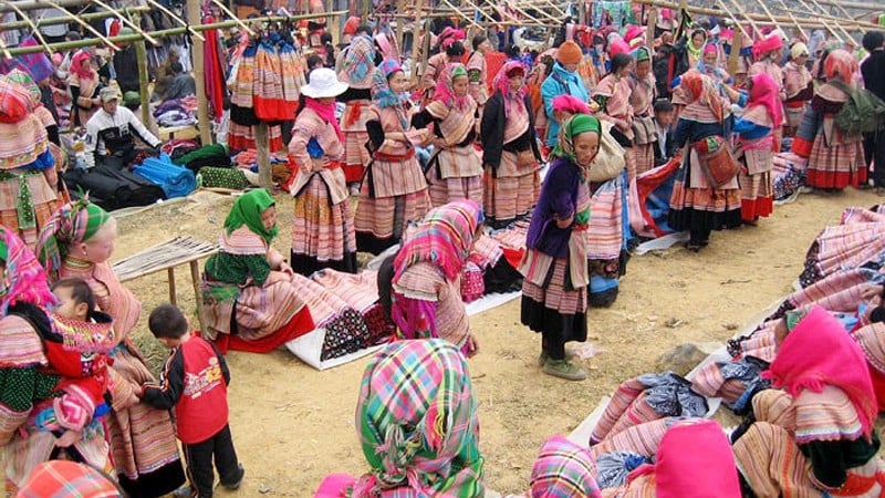 ផ្សារ Cao Son ឃុំ Cao Son (Lao Cai)។ (រូបថត៖ Lao Cai Portal)