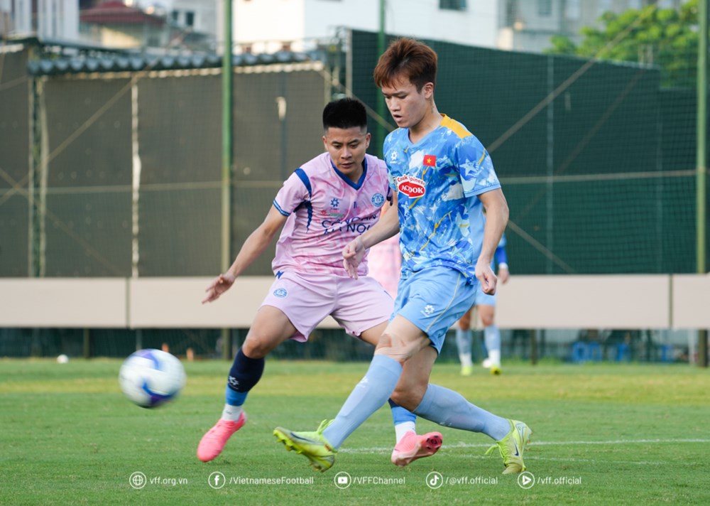 Vietnamesisches Team beendet September-Trainingseinheit – Foto 2