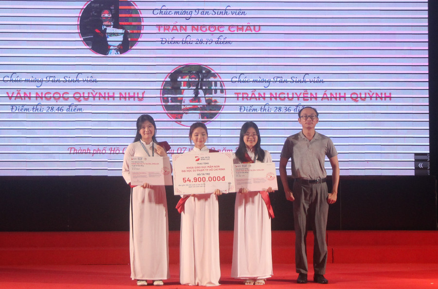 tan-sinh-vien-2.jpg