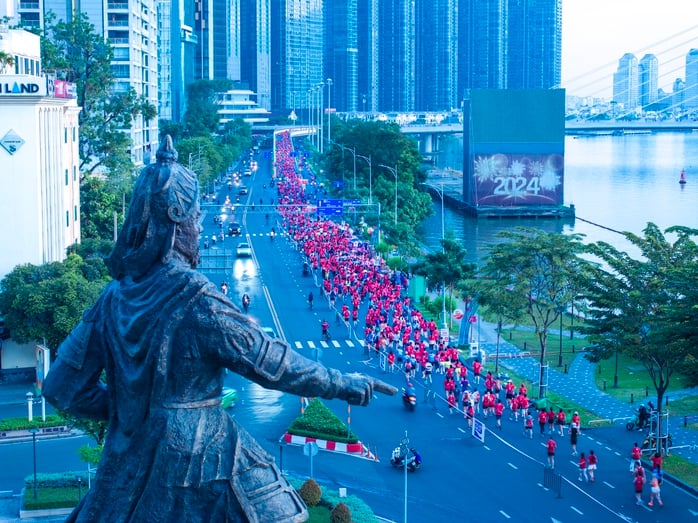 Giải Marathon quốc tế TP HCM Techcombank 2025: Bước chạy vì một Việt Nam vượt trội - Ảnh 1.