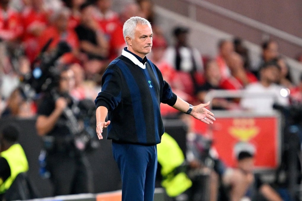 Lý do thực sự khiến HLV Mourinho bỗng dưng bị sa thải - 2