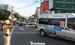 تم تعليق حركة المرور مؤقتًا على جسر Binh Trieu 1، وحدث ازدحام مروري عند بوابة مدينة هوشي منه