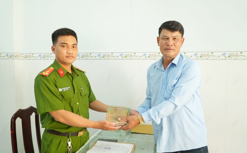 Hỗ trợ người dân thu hồi 300 triệu đồng chuyển nhầm -0