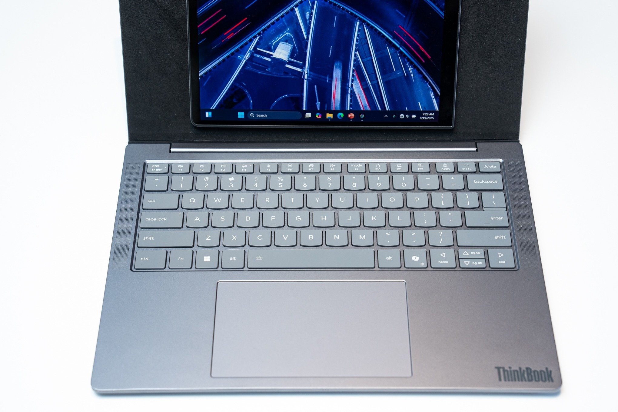 su kien IFA 2025,  Lenovo laptop xoay,  Lenovo ThinkBook VertiFlex Concept,  trien lam cong nghe anh 4