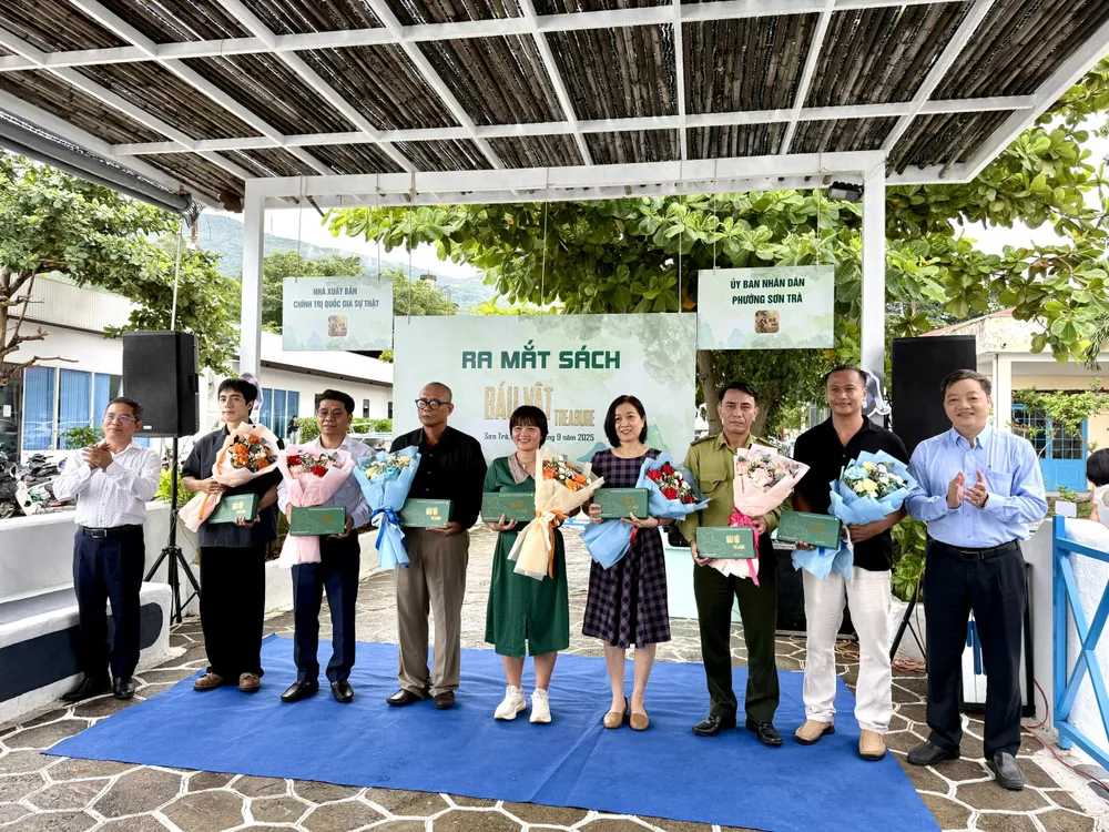 Báu Vật 4.jpg