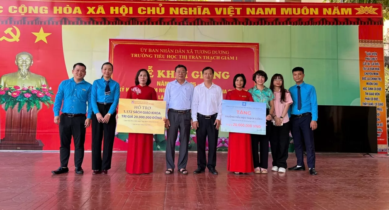 Hơn 17.000 cuốn sách giáo khoa kịp thời tiếp sức học sinh Nghệ An ngày khai giảng