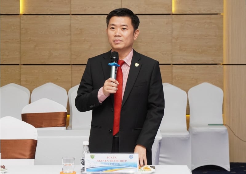 Diszipliniert, ehemaliger Rektor der Pham Ngoc Thach University of Medicine tritt zurück -0