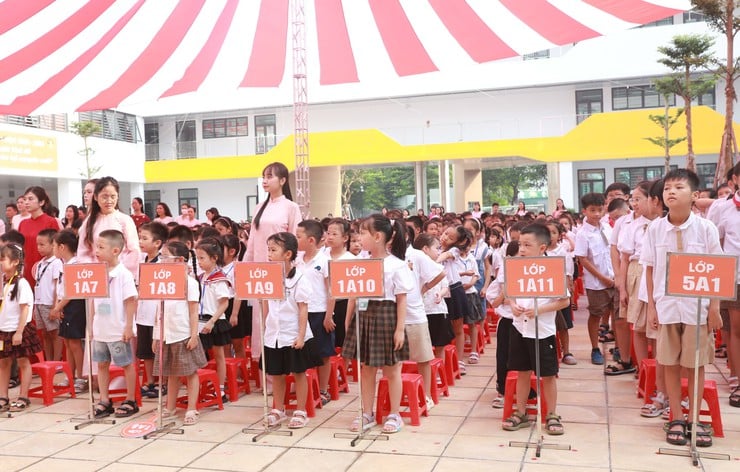 Trường Tiểu học Bùi Quốc Khái: Tiếp nhận 1.112 học sinh bắt đầu năm học mới- Ảnh 5.