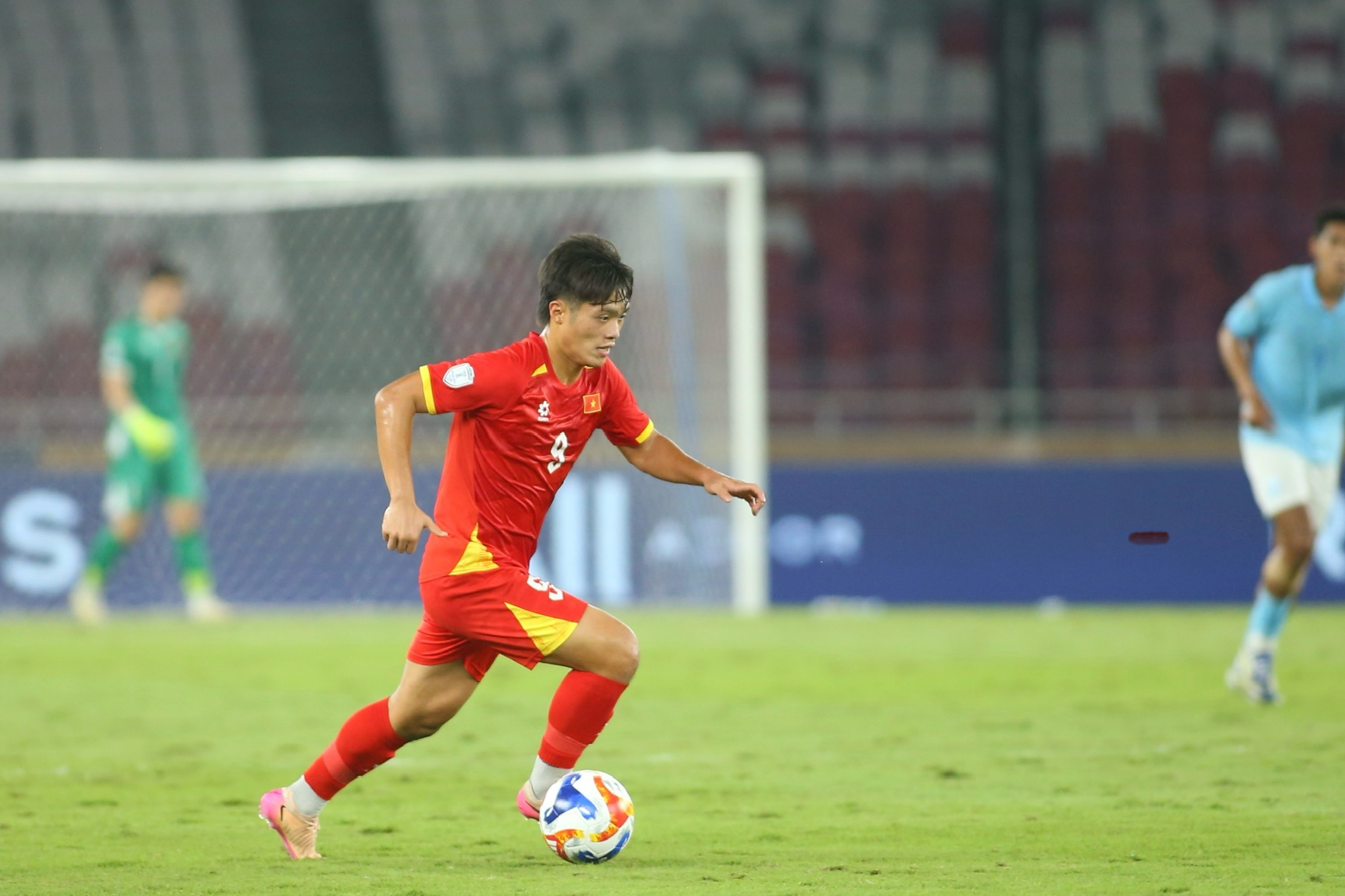 'Vua giải trẻ' Quốc Việt gặp khó trước khúc cua sự nghiệp, liệu có lỡ SEA Games?- Ảnh 2.