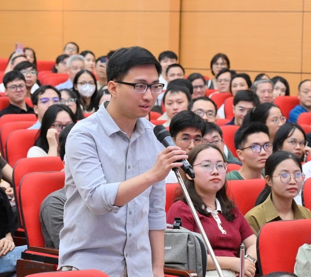 Cuộc 'rượt đuổi' của hai chuyên ngành bác sĩ nội trú hot nhất - Ảnh 1.