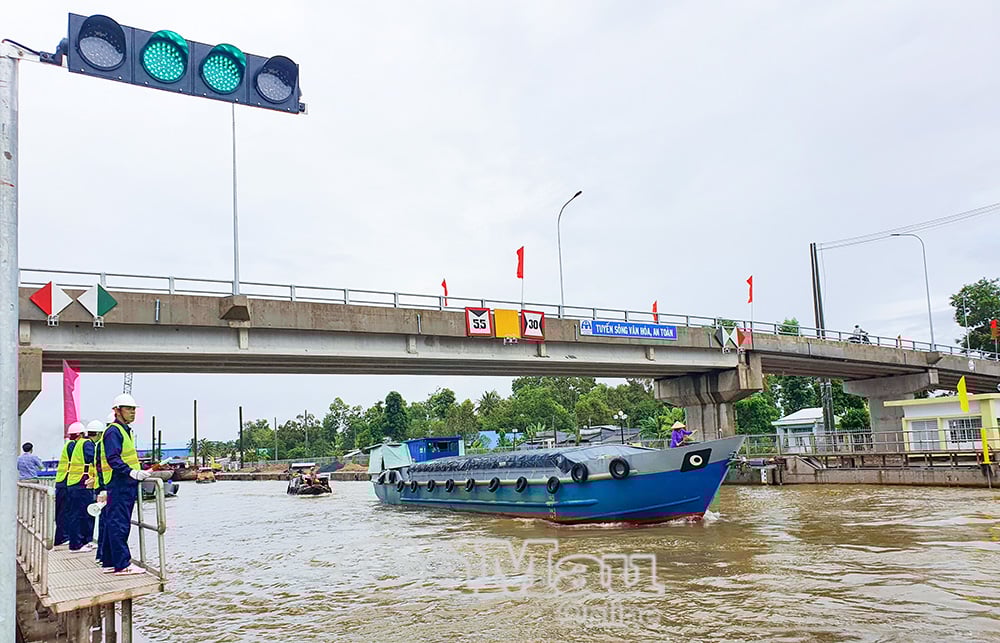 Sistem irigasi yang diinvestasikan secara komprehensif membantu petani menghasilkan tanaman dengan mudah dan efisien.
