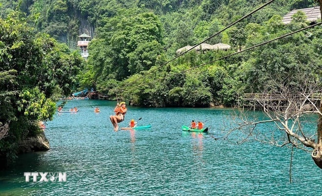 ttxvn-ttxxvn-phong-nha-ke-bang-tro-thanh-di-san-thien-nhien-lien-bien-gioi-dau-tien-cua-viet-nam-8147264-9.jpg