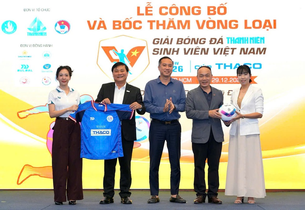 Il calcio studentesco entra in una nuova era - Foto 1. Bóng đá sinh viên bước vào kỷ nguyên mới- Ảnh 1.