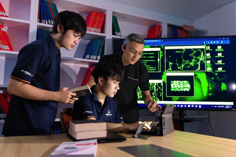 Phenikaa Üniversitesi öğrencilerine siber saldırılara karşı 