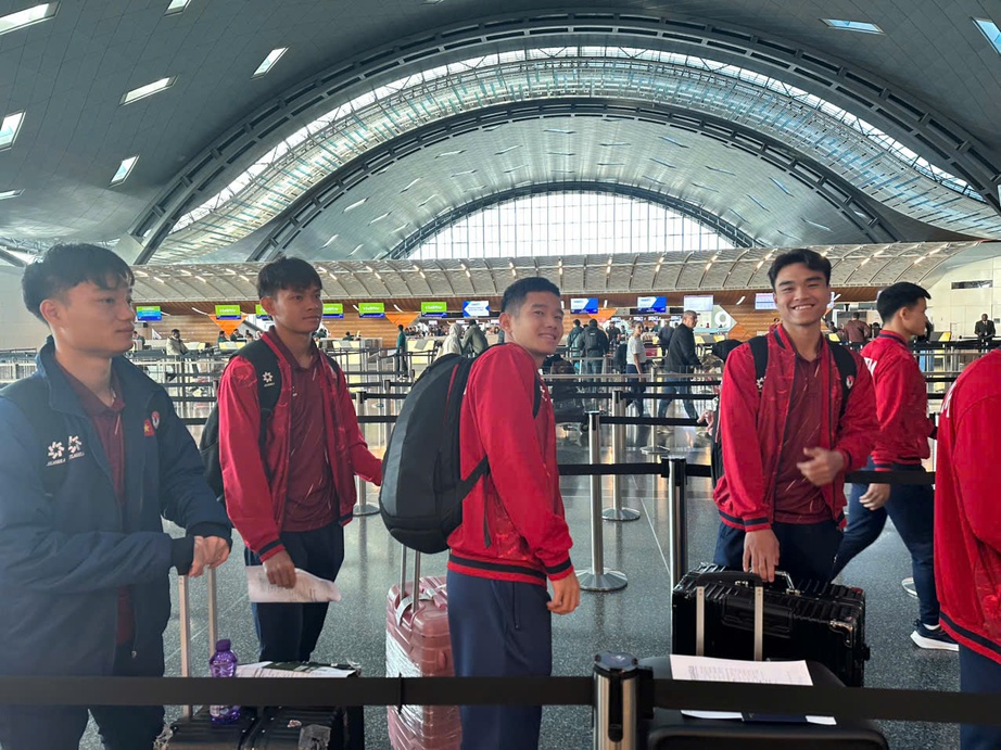 ក្រុម U23 វៀតណាមធ្វើដំណើរទៅកាន់ប្រទេសអារ៉ាប៊ីសាអូឌីតដើម្បីចូលរួមក្នុងការប្រកួតអាស៊ី - រូបថតទី 1។
