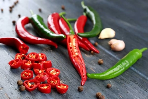 Bị sốt xuất huyết kiêng ăn gì? - Ảnh 1.