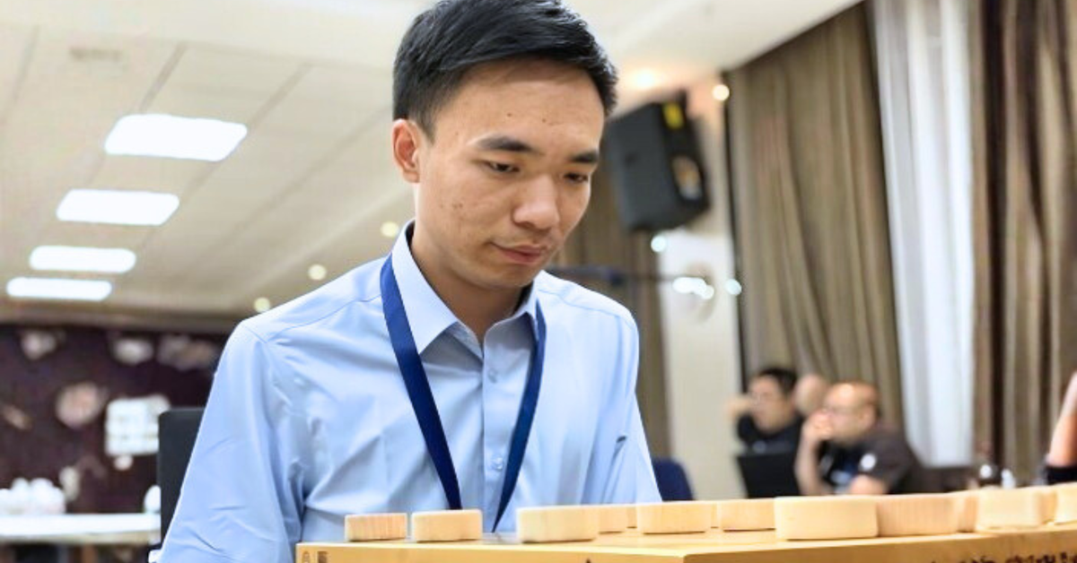 捨てられた少年が棋戦で世界王者に勝利