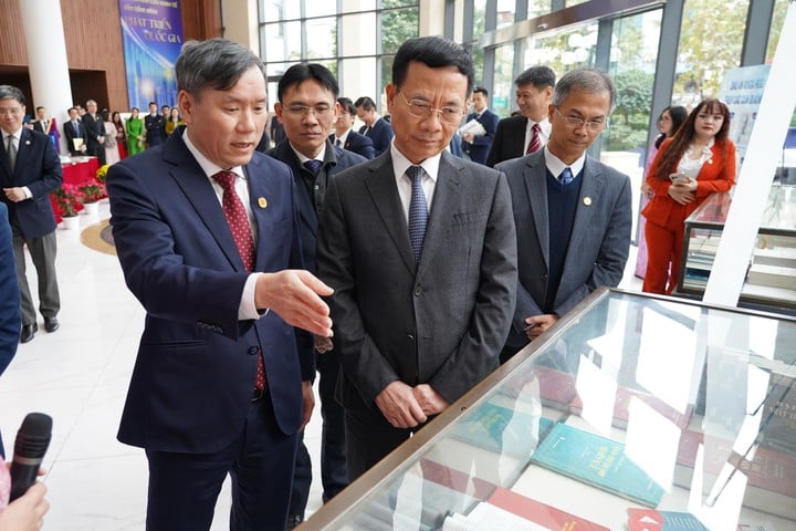 Triết học tạo nền tảng tư duy mở đường cho khoa học, công nghệ, đổi mới sáng tạo và chuyển đổi số- Ảnh 2.