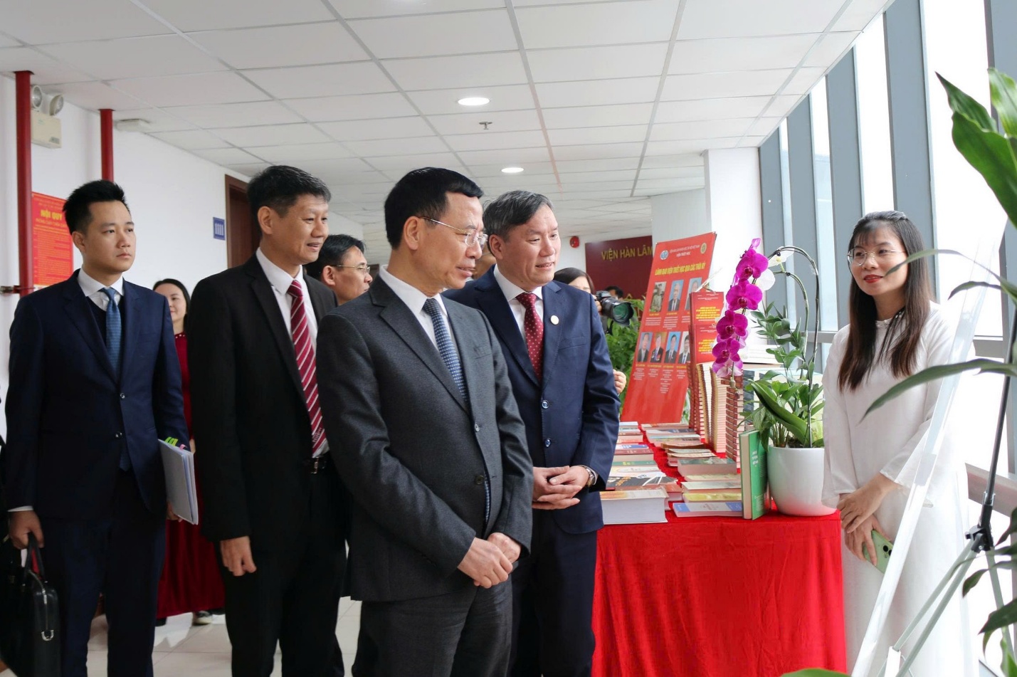 Triết học tạo nền tảng tư duy mở đường cho khoa học, công nghệ, đổi mới sáng tạo và chuyển đổi số- Ảnh 4.
