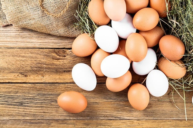 Alimentos benéficos para miopia e astigmatismo que você não deve deixar de consumir - Imagem 2. Thực phẩm tốt cho mắt cận thị, loạn thị mà bạn không nên bỏ qua - Ảnh 2.