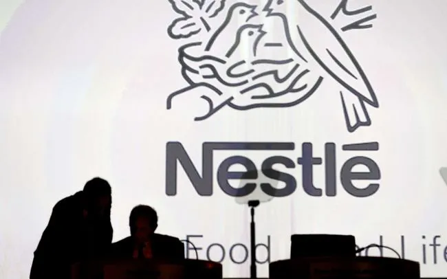 Flere land tilbakekaller Nestlés morsmelkerstatningsprodukter. Thêm nhiều nước thu hồi sản phẩm sữa công thức của Nestle