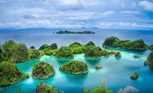 Which 10 countries own the most islands on the planet? - image 6