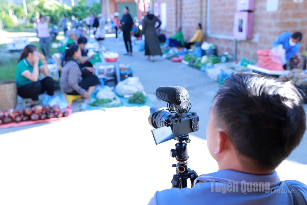 Các kênh youtube ở Lâm Bình đang sản xuất các nội dung về đời sống, bản sắc văn hóa của
người dân.