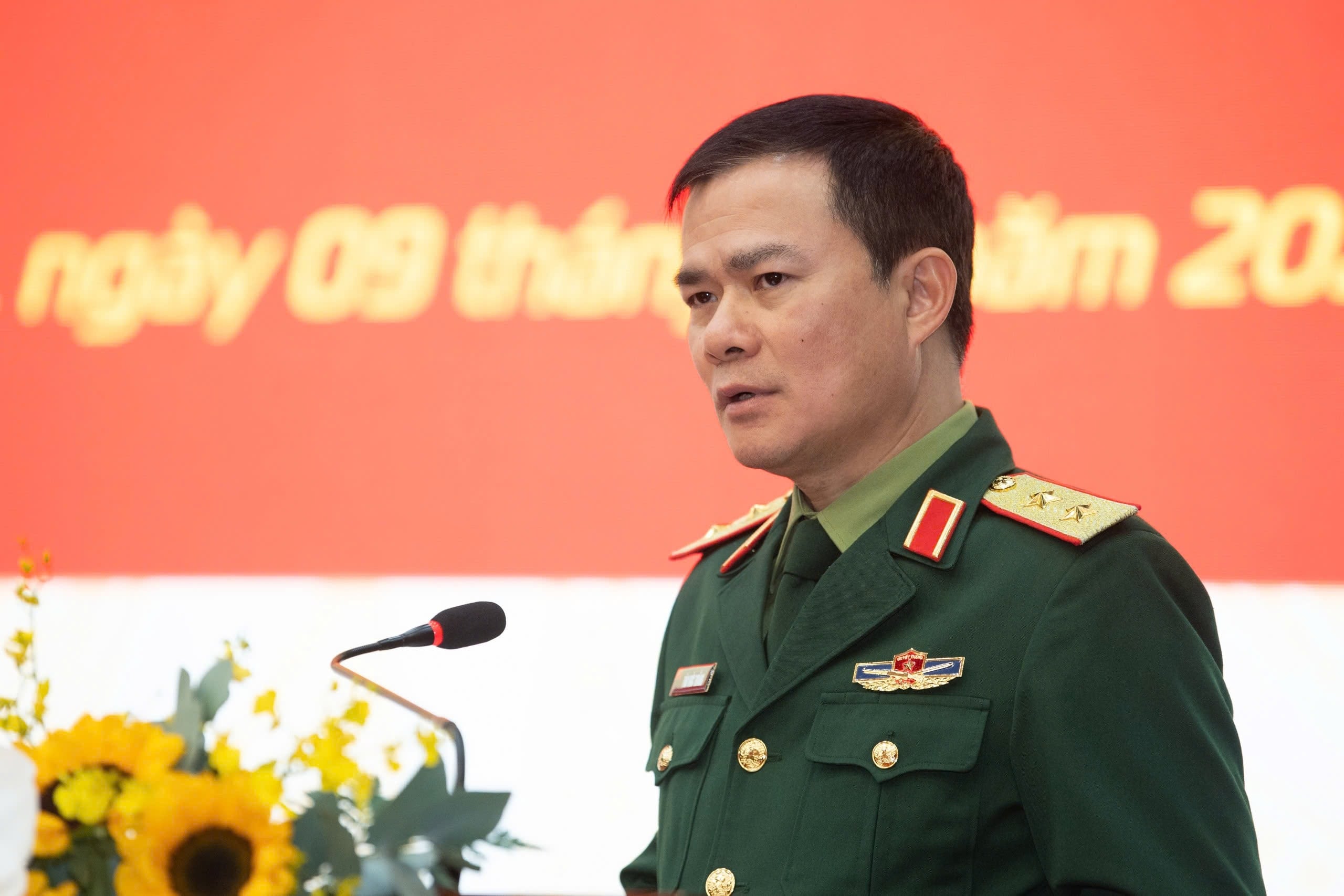 Lieutenant General Tao Duc Thang, Chairman and General Director of Viettel Group, delivered a speech at the conference.