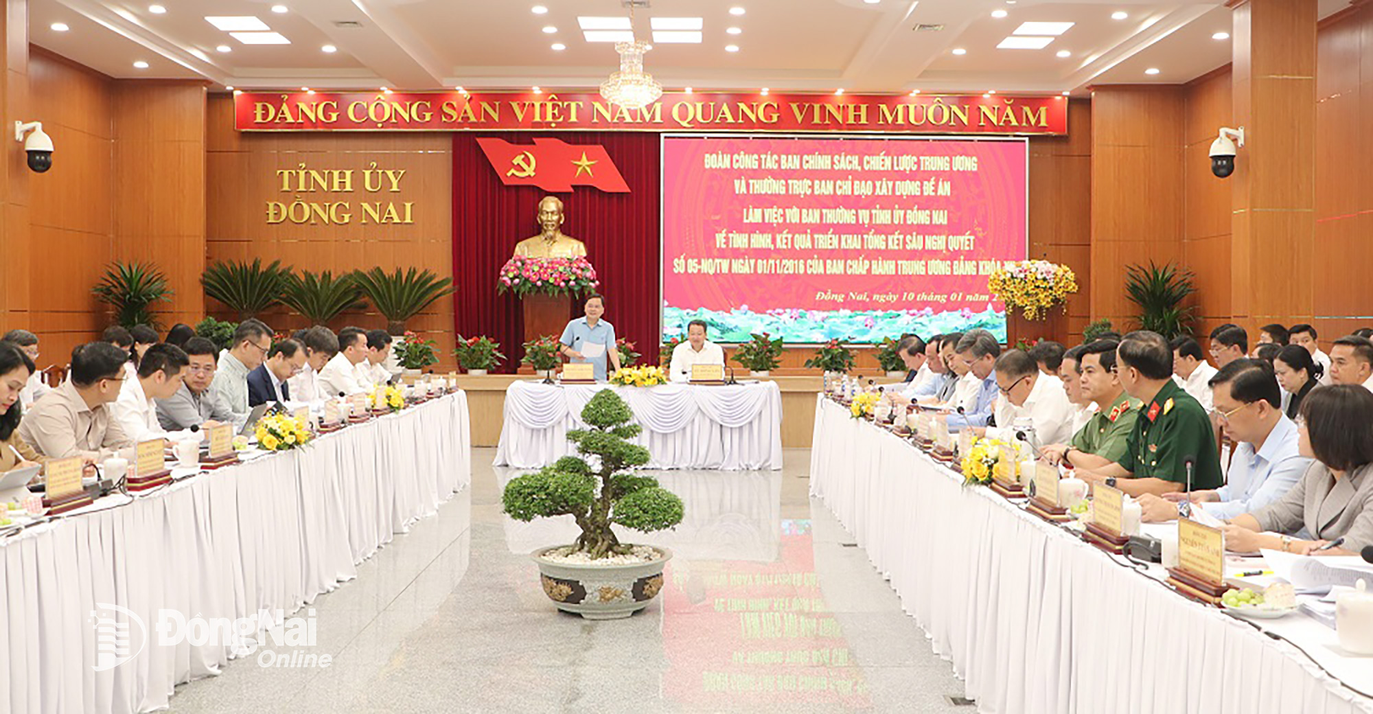 Đồng chí Nguyễn Anh Tuấn, Ủy viên Trung ương Đảng, Phó Trưởng ban Chính sách, chiến lược Trung ương phát biểu tại buổi làm việc. Ảnh: Phạm Tùng