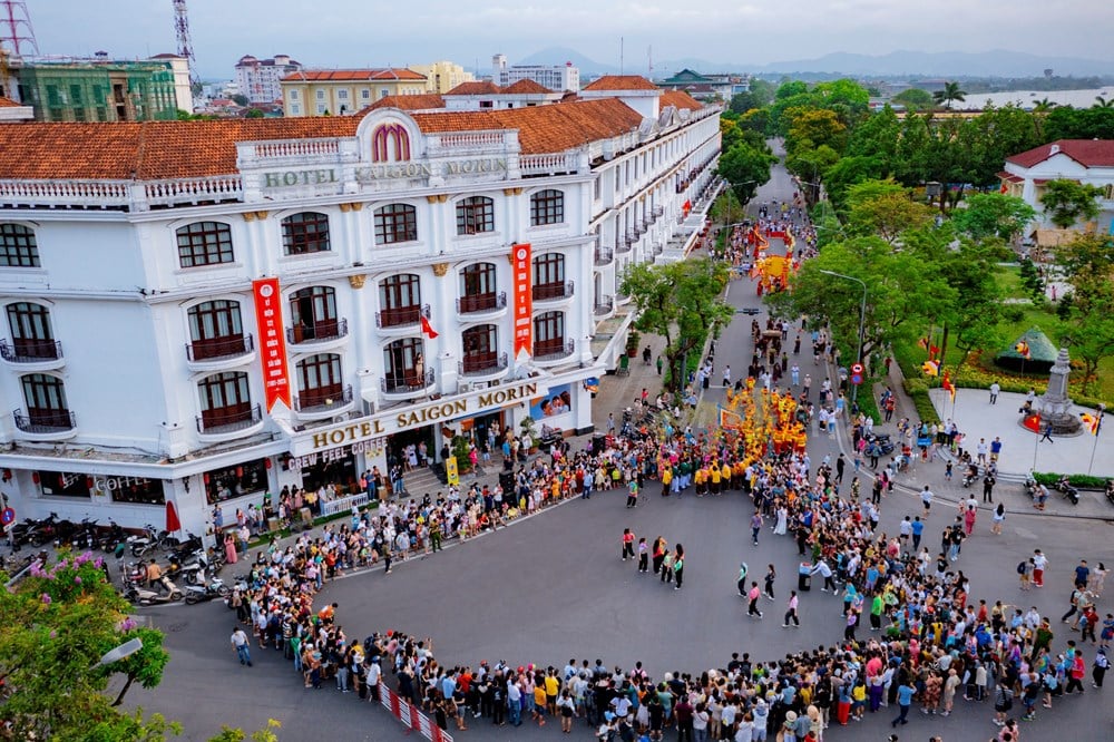 Du lịch là động lực quan trọng để TP. Huế đạt mục tiêu tăng trưởng hai con số - Ảnh 1.