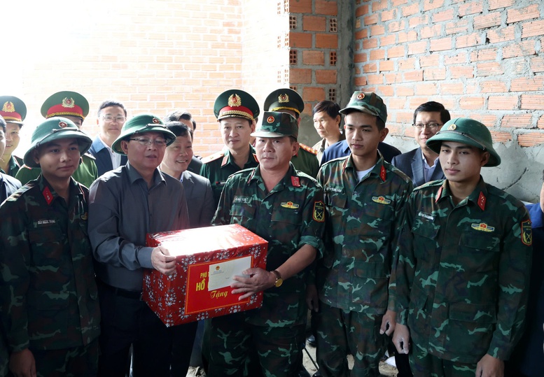 Hoàn thành dứt điểm xây dựng nhà ở cho người dân Gia Lai trước 15/1, không để ai thiếu chỗ ở- Ảnh 4.