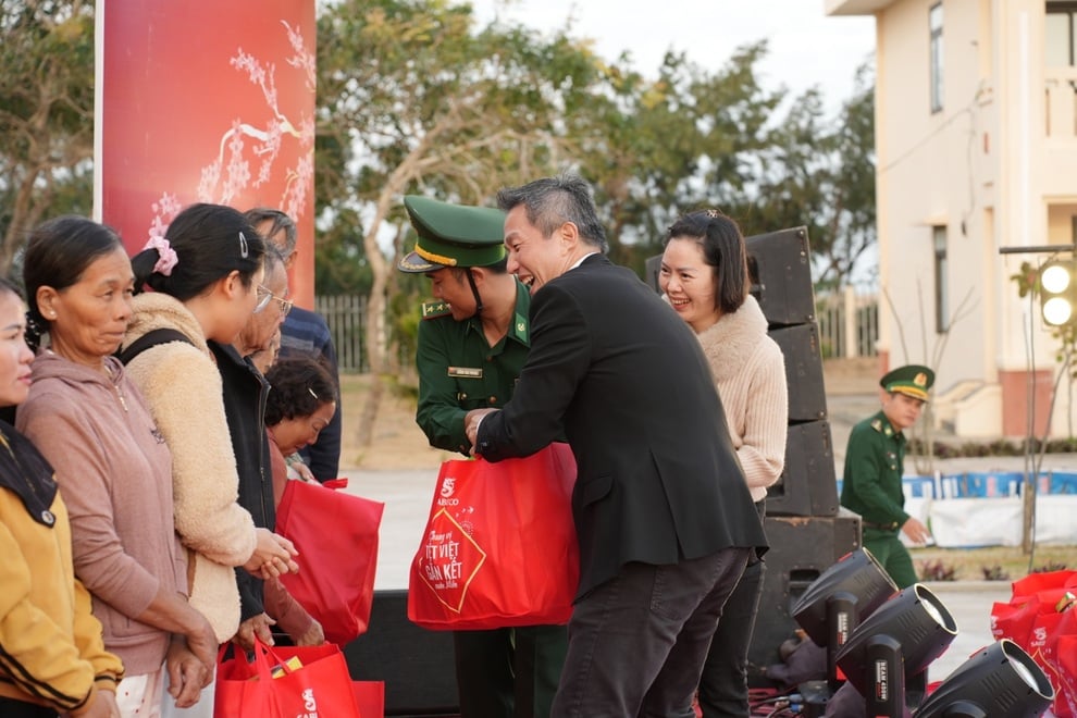 SABECO honors Vietnamese culture through the campaign “Sharing the Flavor of Vietnamese Tet - Connecting All Regions” - 4