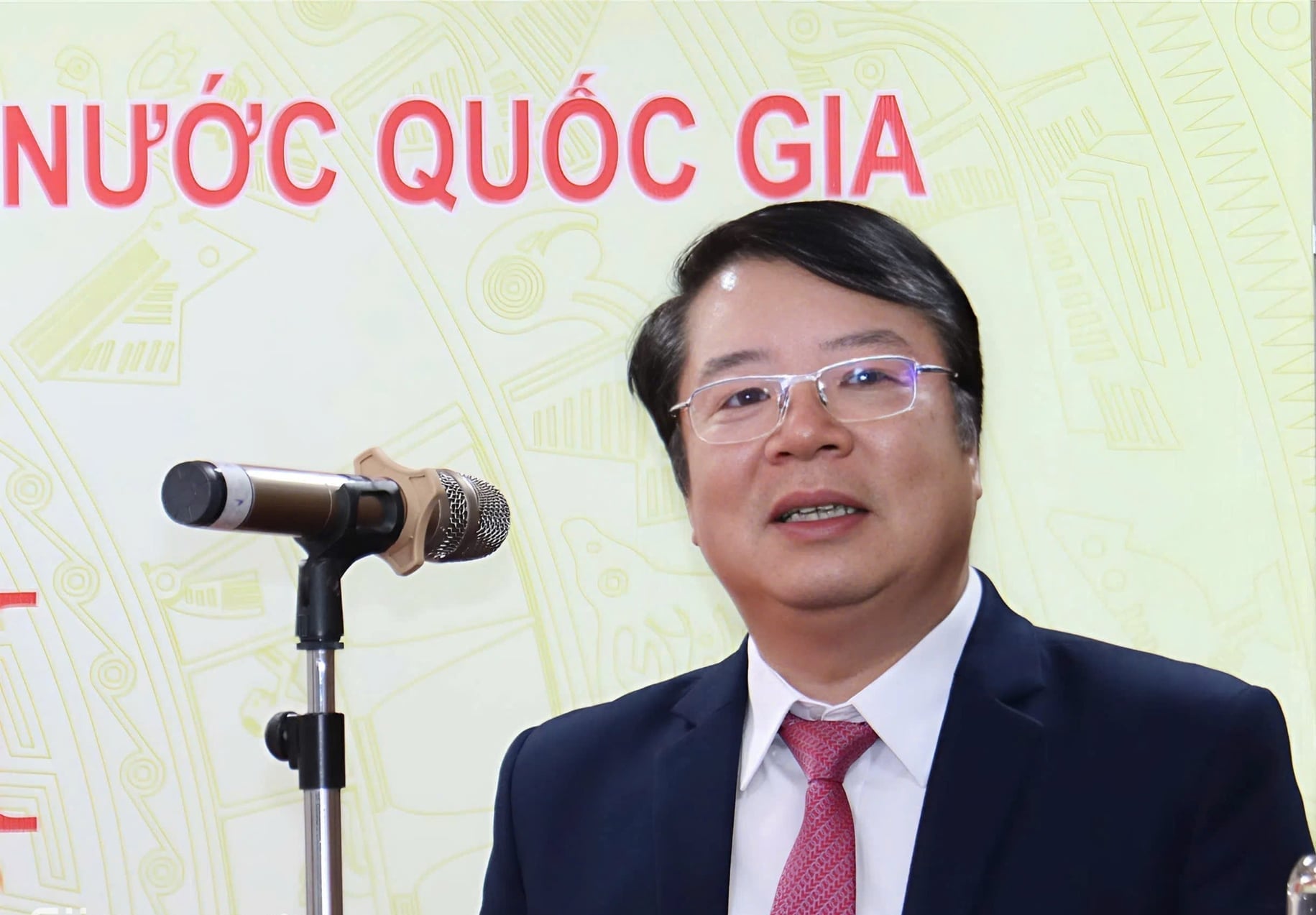 Ông La Đức Dũng cho biết, tập thể lãnh đạo Trung tâm cam kết nhanh chóng ổn định tổ chức, hoàn thiện quy chế quản lý, bảo đảm hoạt động thông suốt, liên tục và hiệu quả. Ảnh: Nguyễn Thủy.