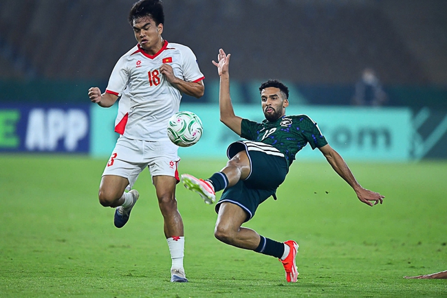 Vượt qua U23 Ả Rập Xê Út, U23 Việt Nam vào Tứ kết với 3 trận toàn thắng - Ảnh 1.