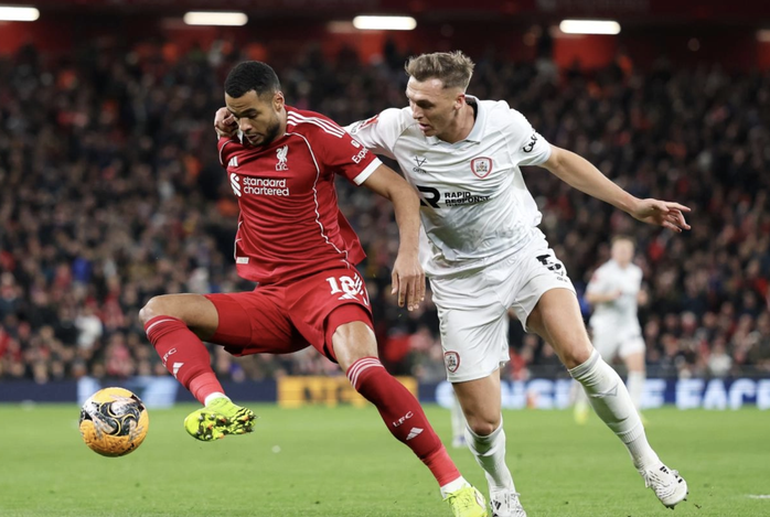 Wirtz und Ekitike glänzen, Liverpool sichert sich einen Platz in der vierten Runde des FA Cups - Foto 2.