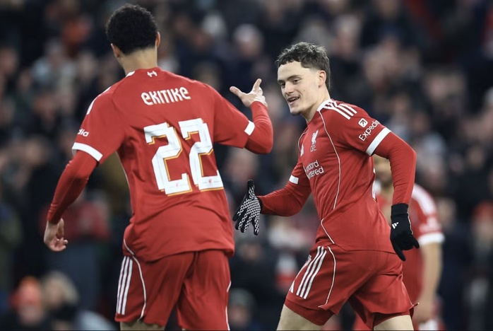 Wirtz und Ekitike glänzen, Liverpool sichert sich einen Platz in der vierten Runde des FA Cups - Foto 3.