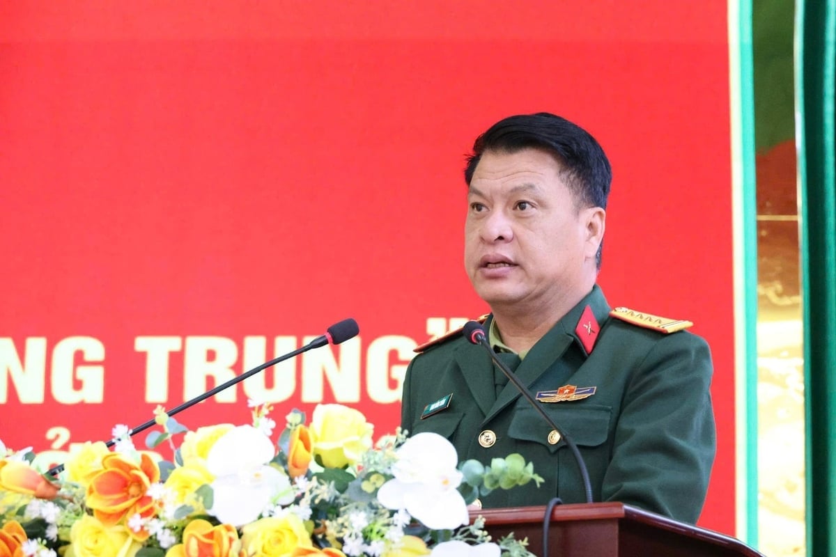 Đại tá Đinh Hồng Tiếng, Chi huy trưởng Bộ Chỉ huy Quân sự tỉnh Lâm Đồng nhấn mạnh, giúp đỡ nhân dân không chỉ là nhiệm vụ, trách nhiệm, mà còn là mệnh lệnh từ trái tim của cán bộ, chiến sĩ lực lượng vũ trang. Ảnh: Nhật Tiến.