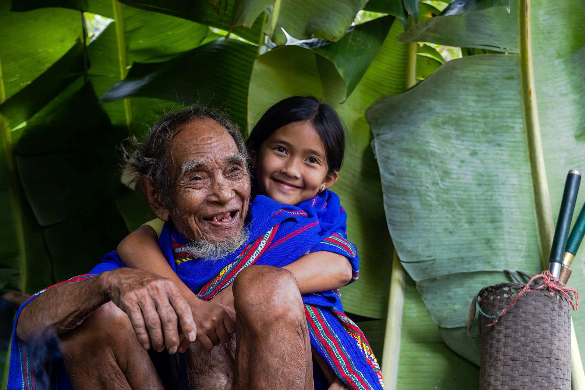 He/She-sees-a-gip-hopes-that-the-generations-of-descendants-will-always-be-proud-of-preserving-the-unique-traditional-culture-of-our-nation-1444.jpg