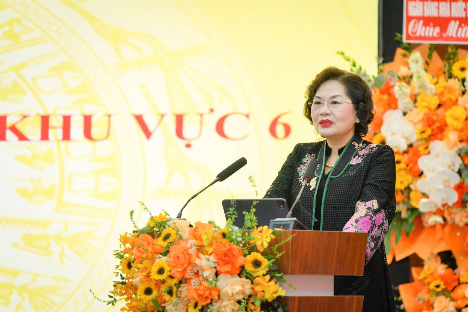 Gouverneurin Nguyen Thi Hong nahm 2026 an der Konferenz über die Umsetzung der Bankaufgaben für die Region 6 teil. Thống đốc Nguyễn Thị Hồng dự Hội nghị triển khai nhiệm vụ ngân hàng khu vực 6 năm 2026