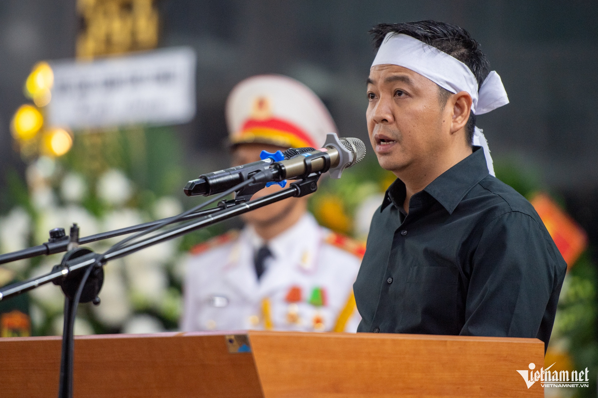 W-Funerale del generale Le Van Dung Tuan Hung 8.jpg