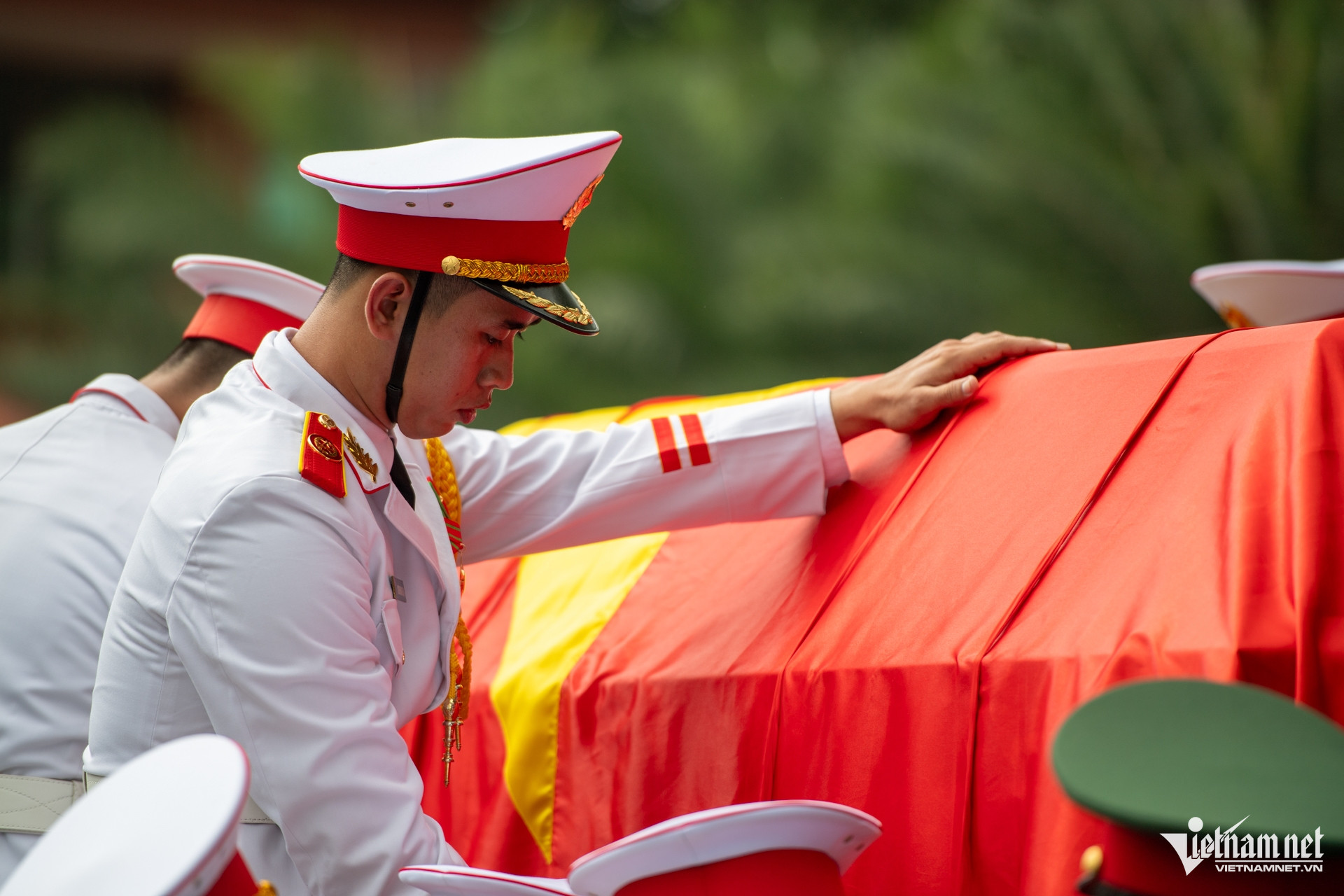 W-Funerali del generale Le Van Dung Tuan Hung 23.jpg