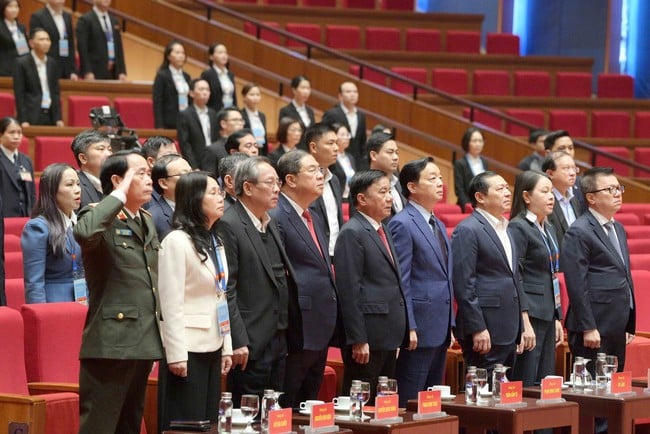 第14回党大会に向けた組織活動の総リハーサル - 写真1。 Tổng duyệt công tác tổ chức phục vụ Đại hội đại biểu toàn quốc lần thứ XIV của Đảng - Ảnh 1.