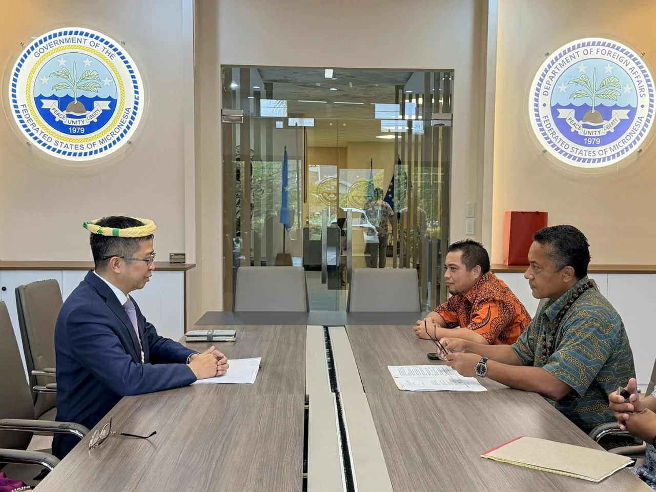 Đại sứ Phạm Thanh Bình trình Quốc thư lên Tổng thống Liên bang Micronesia