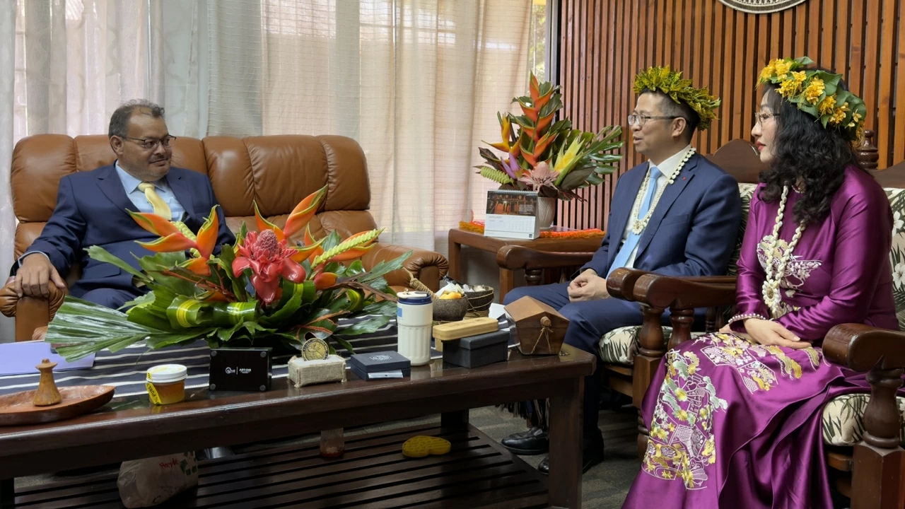 Đại sứ Phạm Thanh Bình trình Quốc thư lên Tổng thống Liên bang Micronesia