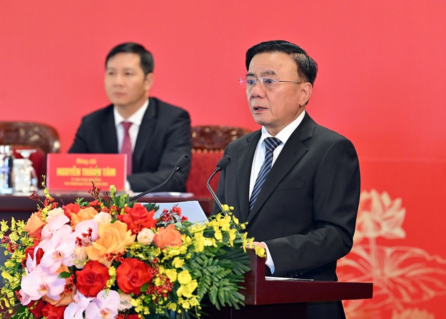 Information dissemination regarding the 14th National Congress of the Party was carried out early, with specific plans and in a spirit of openness, transparency, democracy, and objectivity - Photo 2. Thông tin tuyên truyền về Đại hội XIV của Đảng đã được triển khai từ sớm, có kế hoạch cụ thể với tinh thần công khai, minh bạch, dân chủ, khách quan - Ảnh 2.